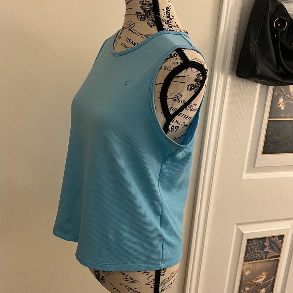 💗Nike Women's Light Blue Tank Top - Picture 5 of 7